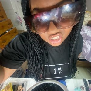 Meet your Posher, Madison